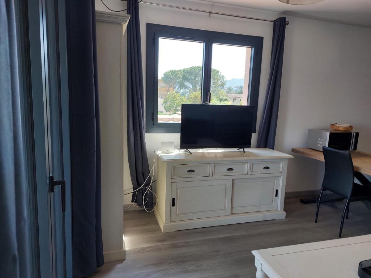 Appart 2 Pieces Independant Dans Villa Proche Centre Ville Au Calme Mandelieu Extérieur photo